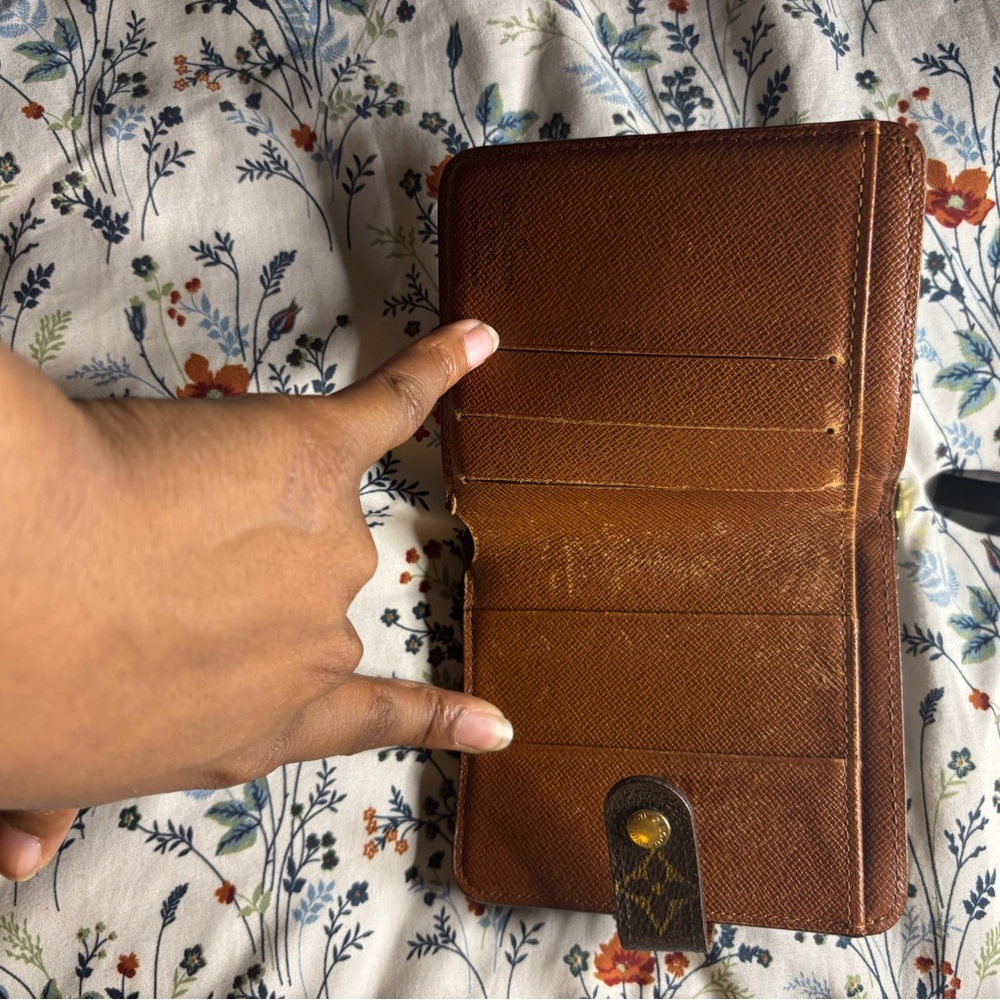 Louis Vuitton Mono Wallet - Picture 5 of 8